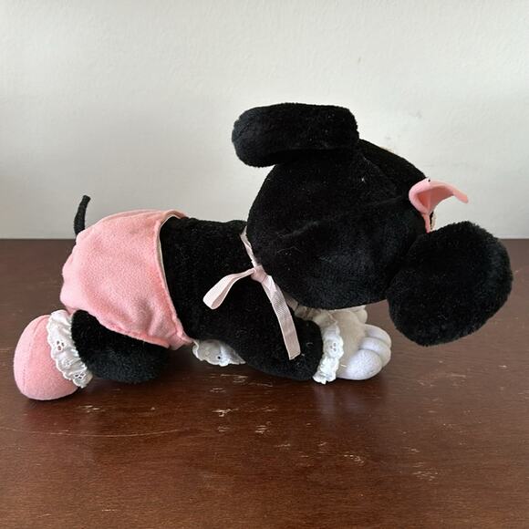 Disenyland | Baby Minnie Mouse Plush Doll - Picture 3 of 7